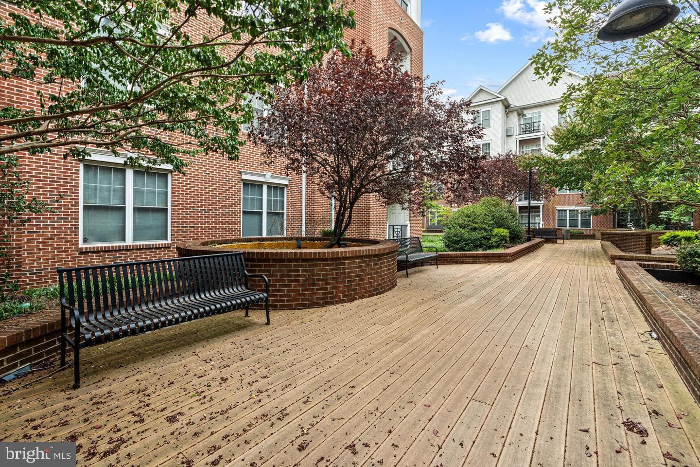 200 W Elm Street #1314 photo 33