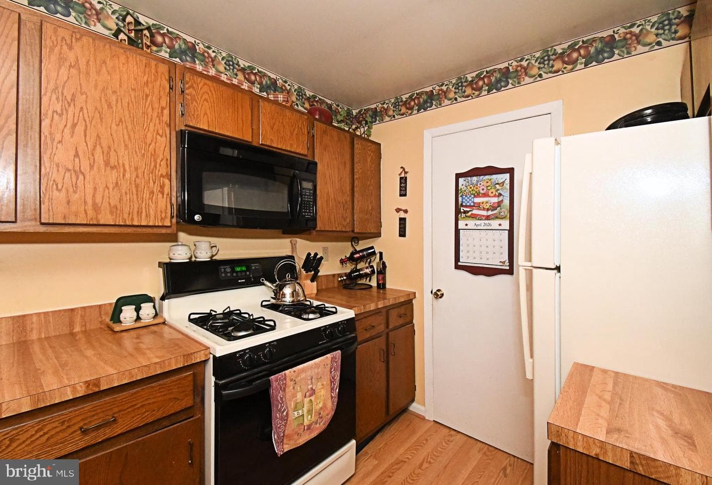 216 Stockton Court photo 15