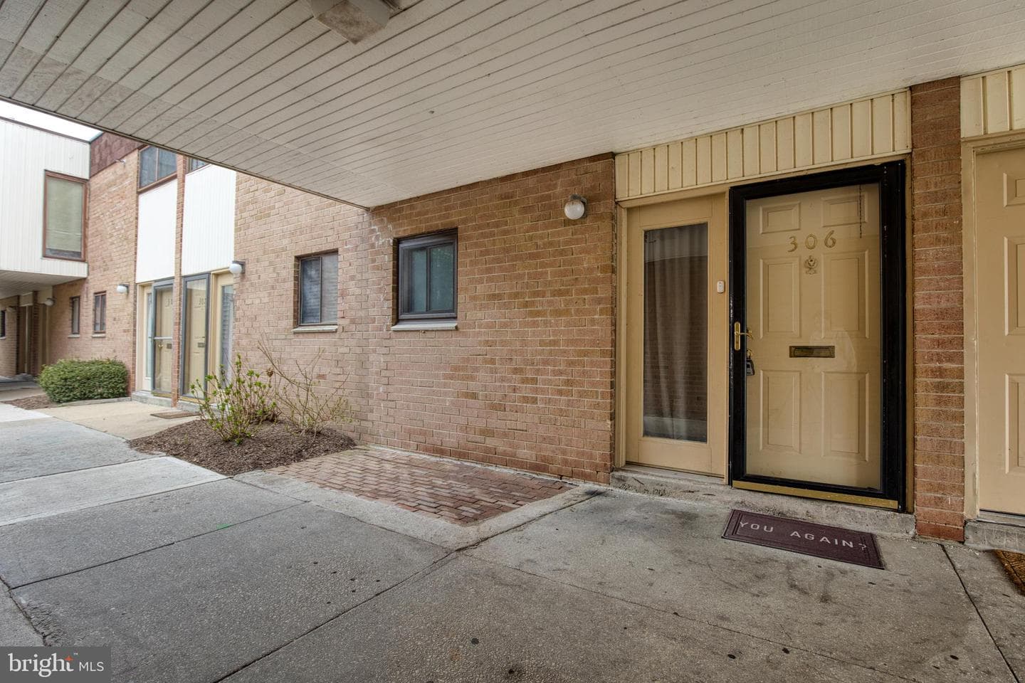306 Centre Avenue