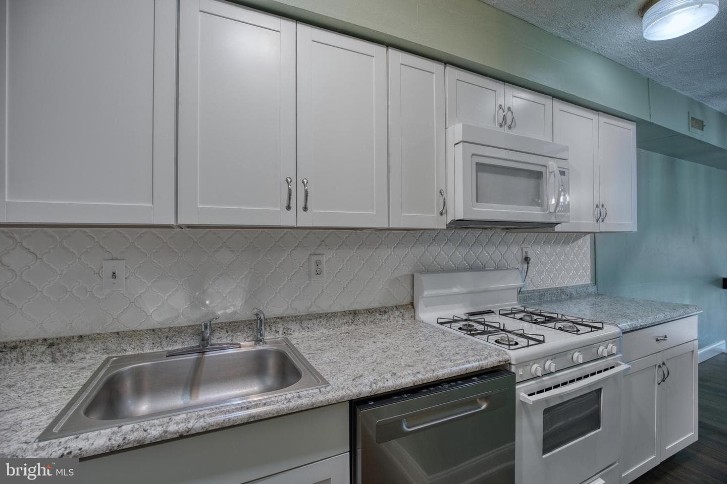 306 Centre Avenue photo 4