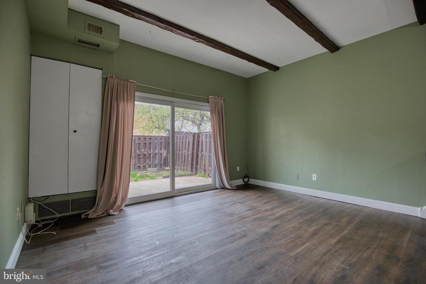 306 Centre Avenue photo 9