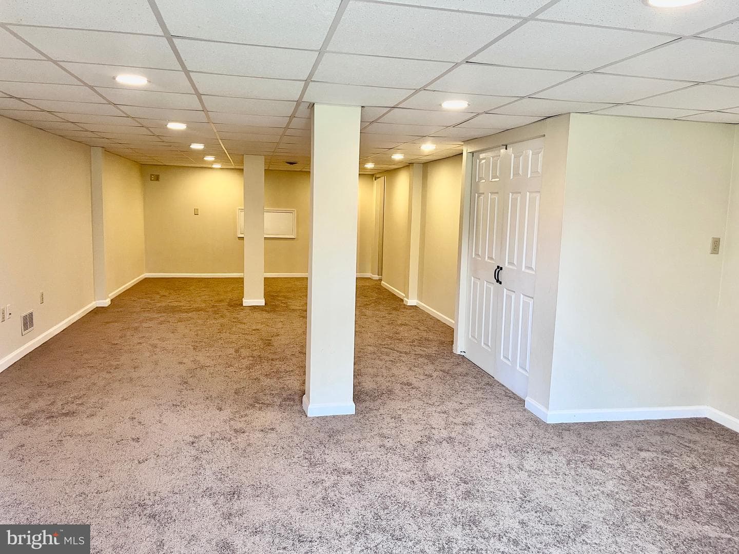 4253 Red Oak Court photo 14