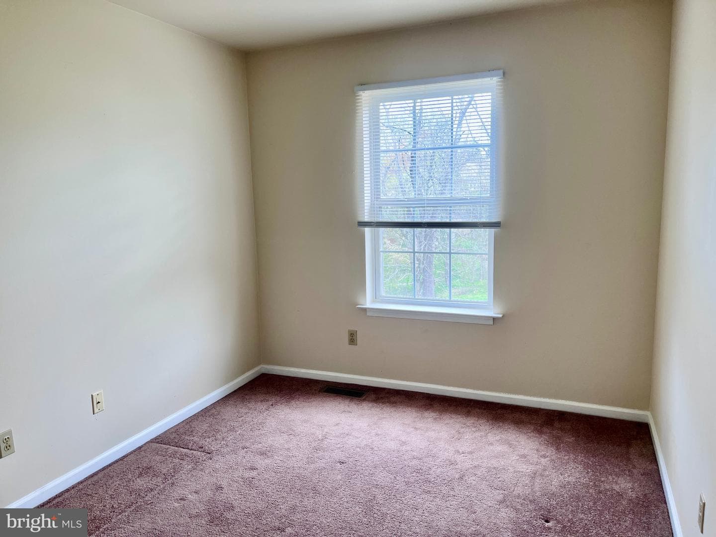 4253 Red Oak Court photo 23