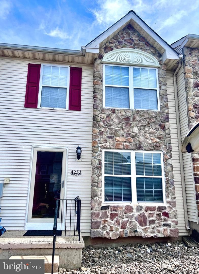 4253 Red Oak Court photo 29