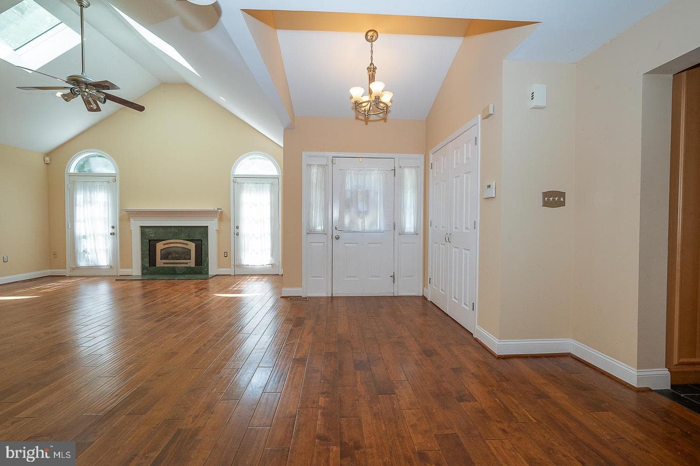 9315 Eagle View Drive photo 18