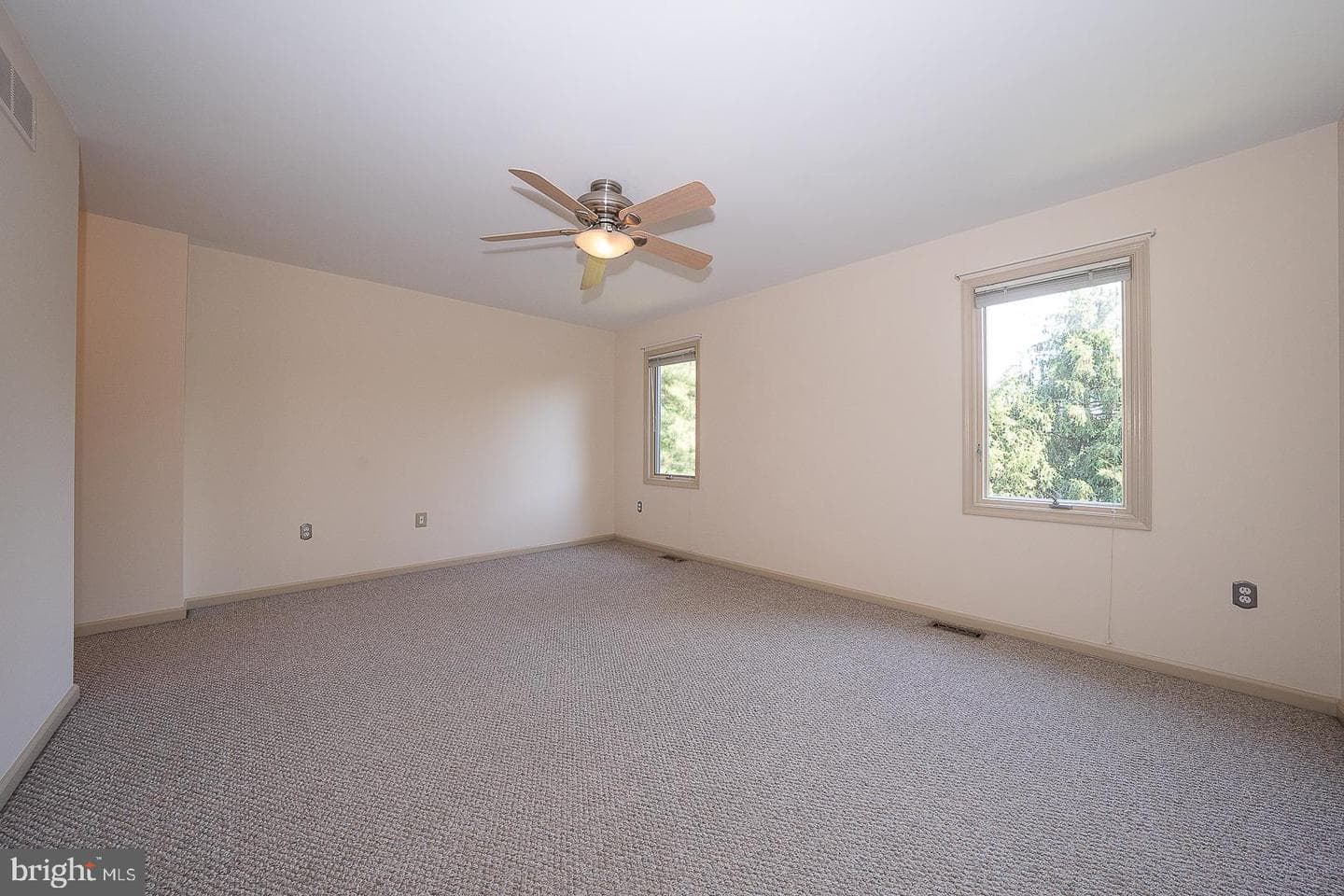 9315 Eagle View Drive photo 46