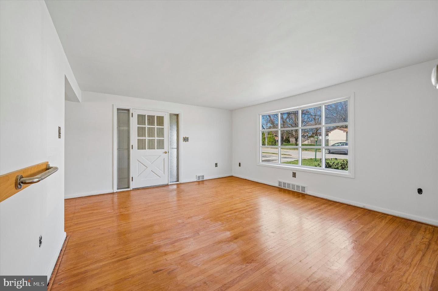 425 Pastell Lane photo 2