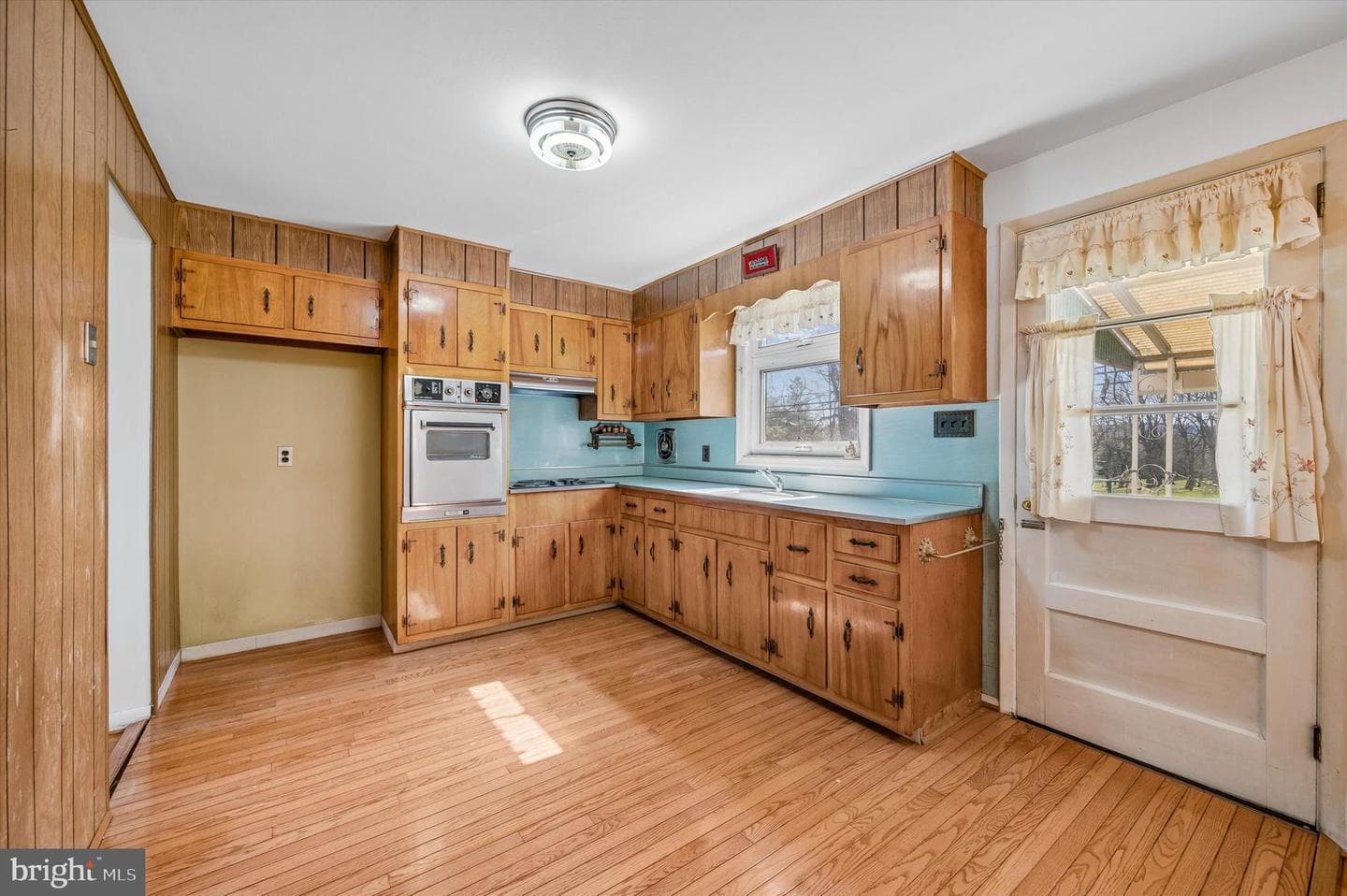 425 Pastell Lane photo 9