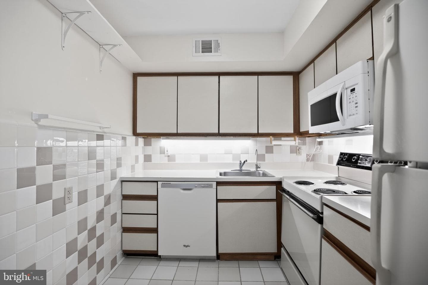 111 Hampstead Drive #111 photo 15