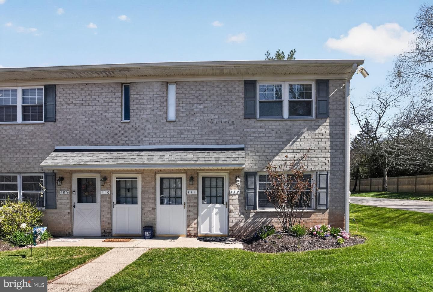 111 Hampstead Drive #111 photo 2