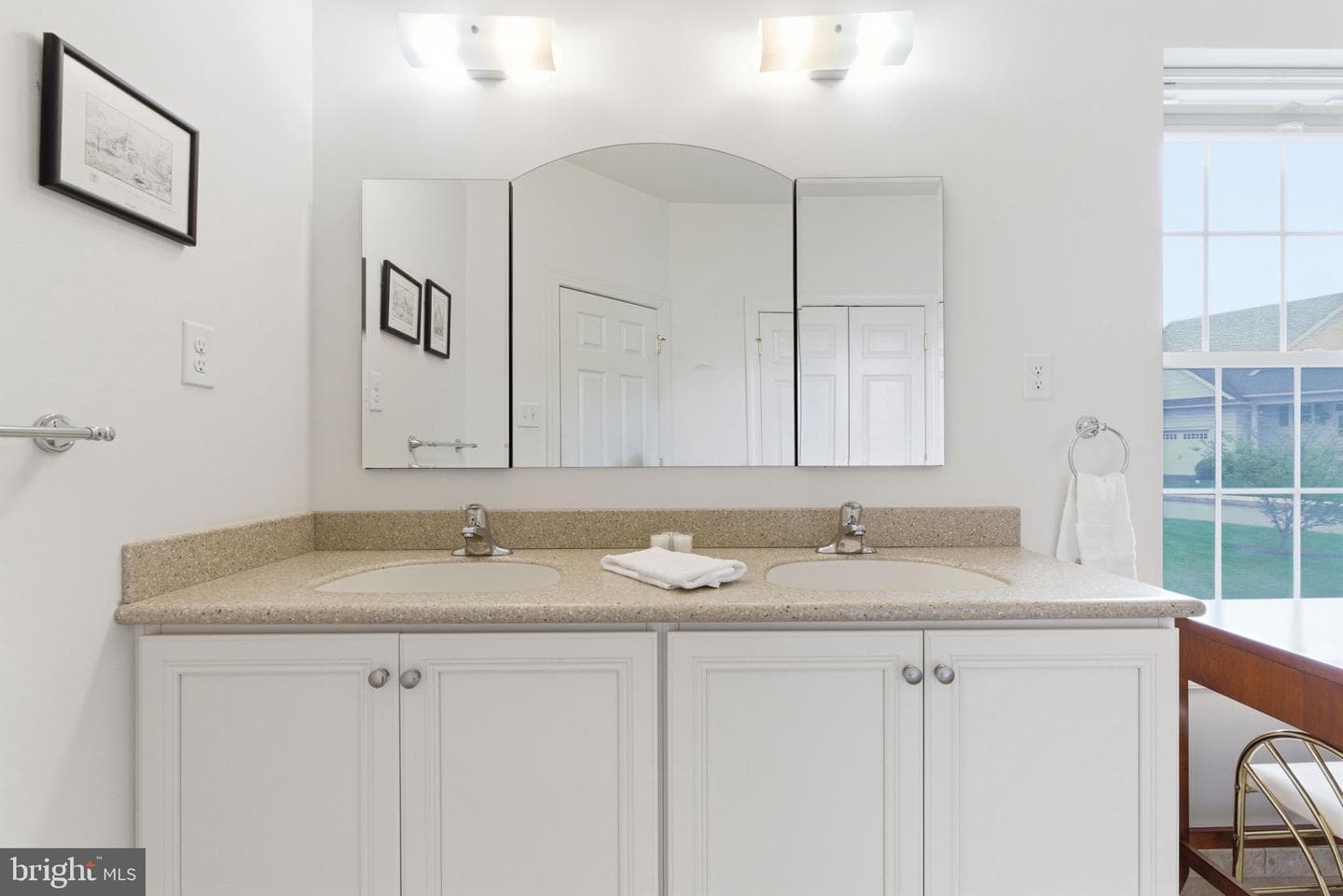 126 Bayhill Drive photo 33