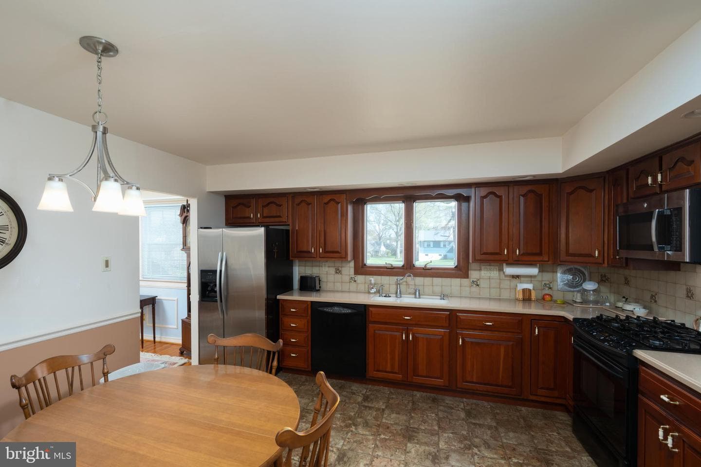 1557 Tralee Drive photo 11