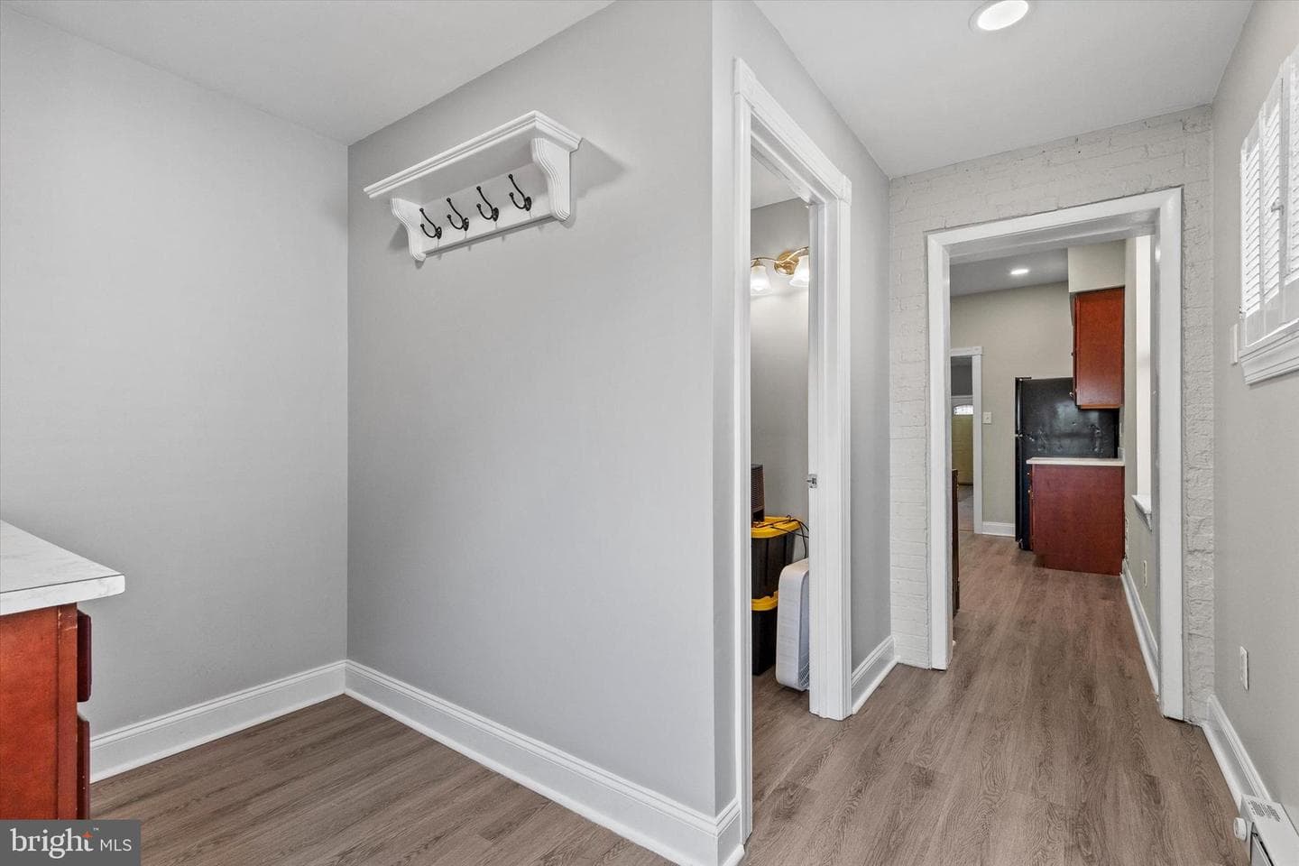 218 Forrest Avenue photo 14
