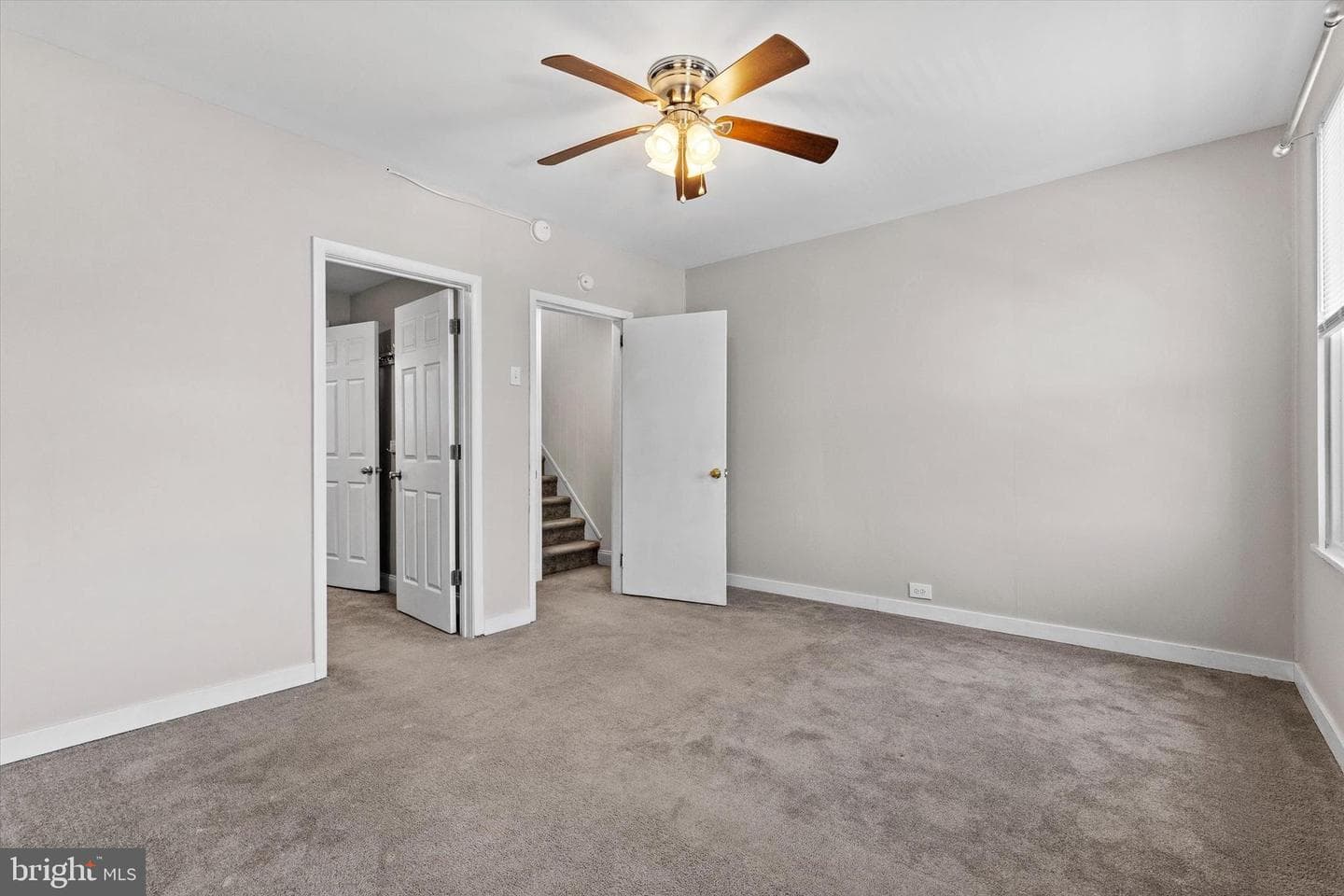 218 Forrest Avenue photo 23
