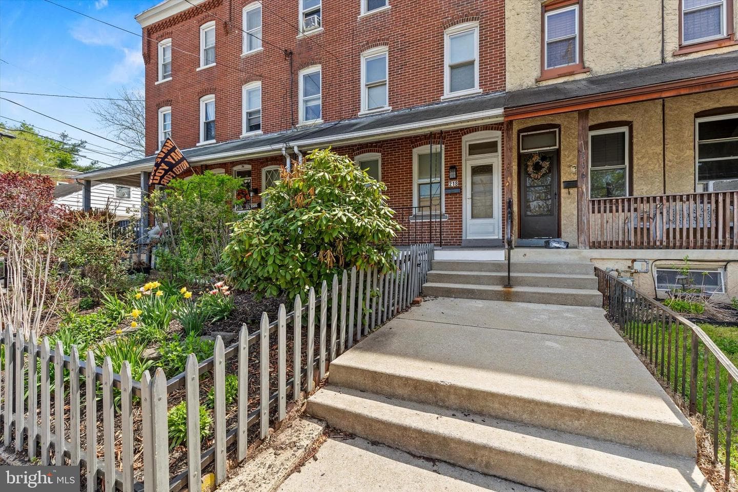 218 Forrest Avenue photo 3