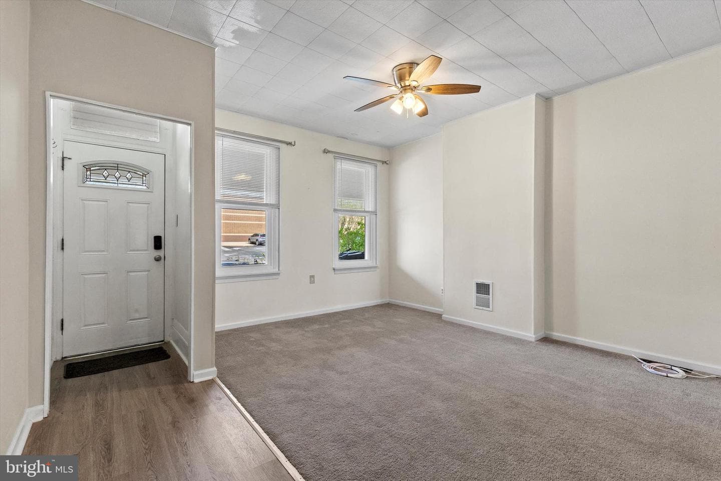 218 Forrest Avenue photo 5
