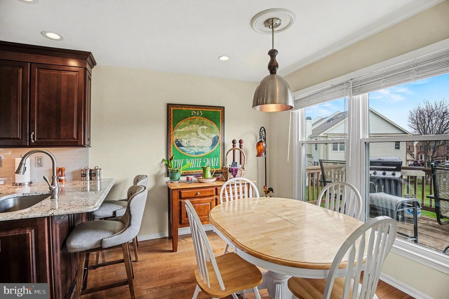 468 Amherst Court photo 8