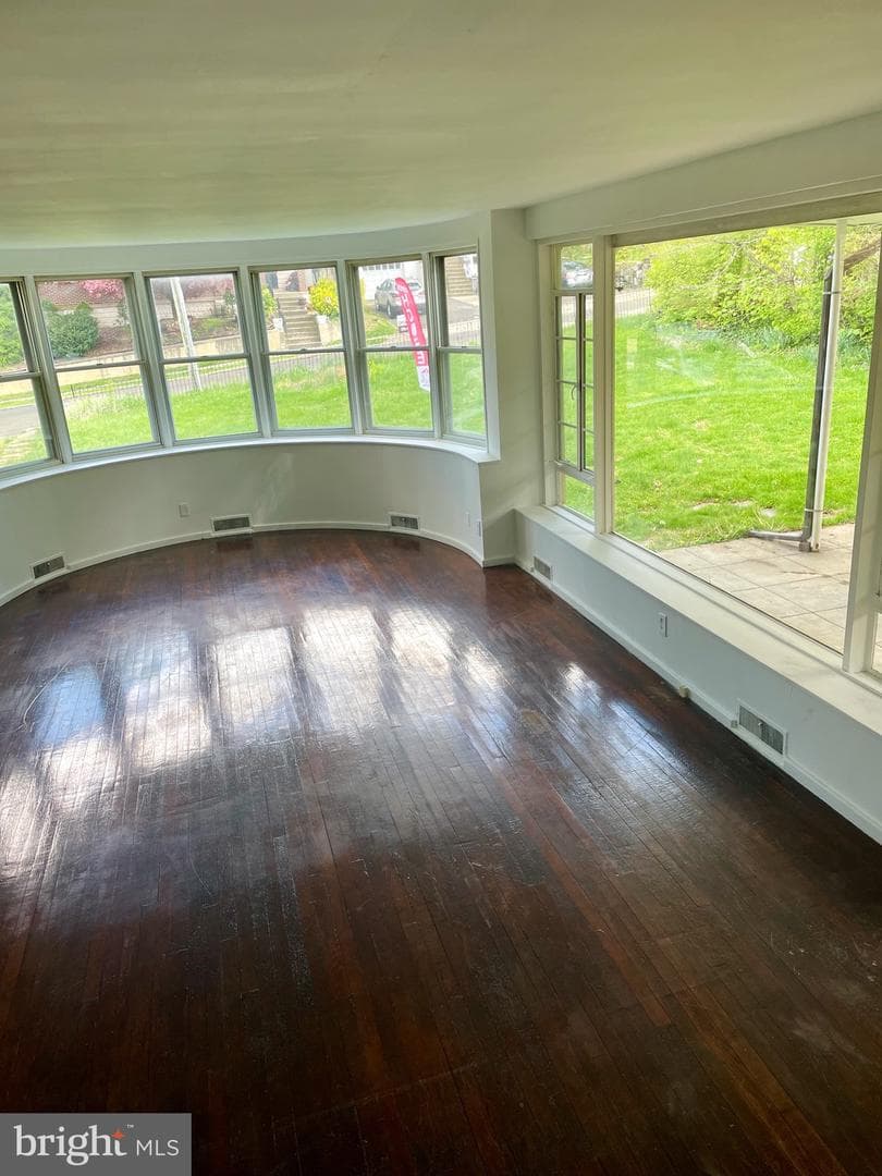 119 Robbins Avenue, Jenkintown