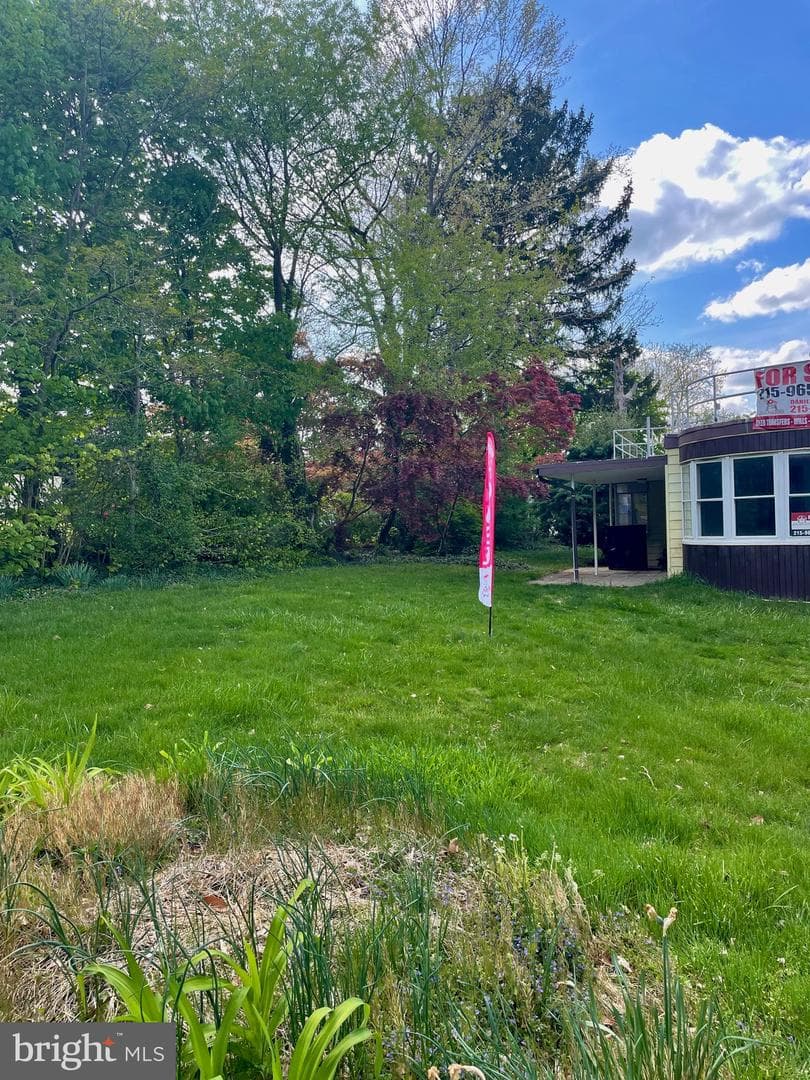 119 Robbins Avenue photo 40