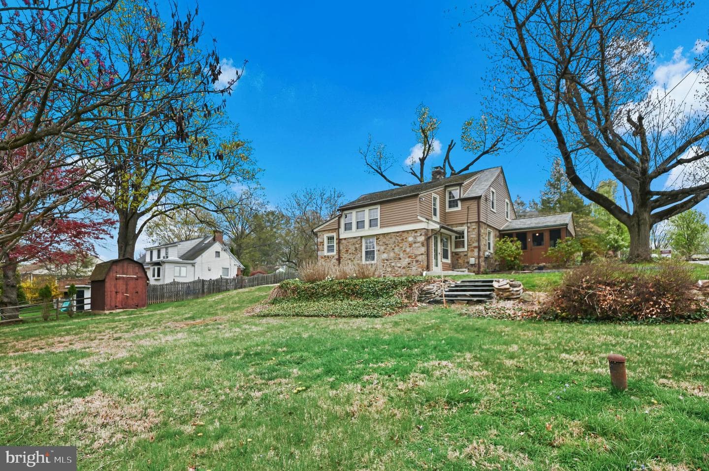 2301 Coles Boulevard photo 28