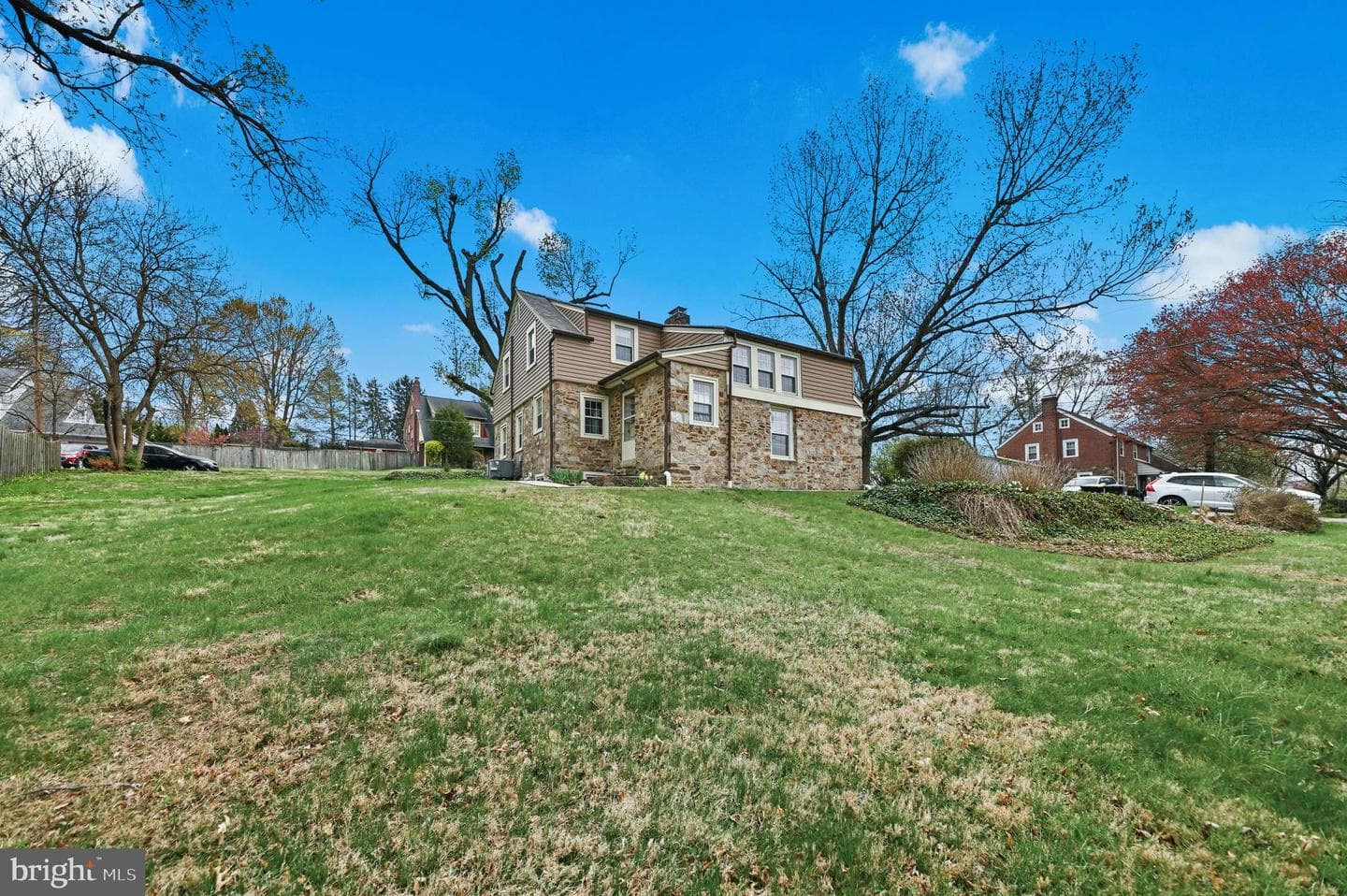 2301 Coles Boulevard photo 30
