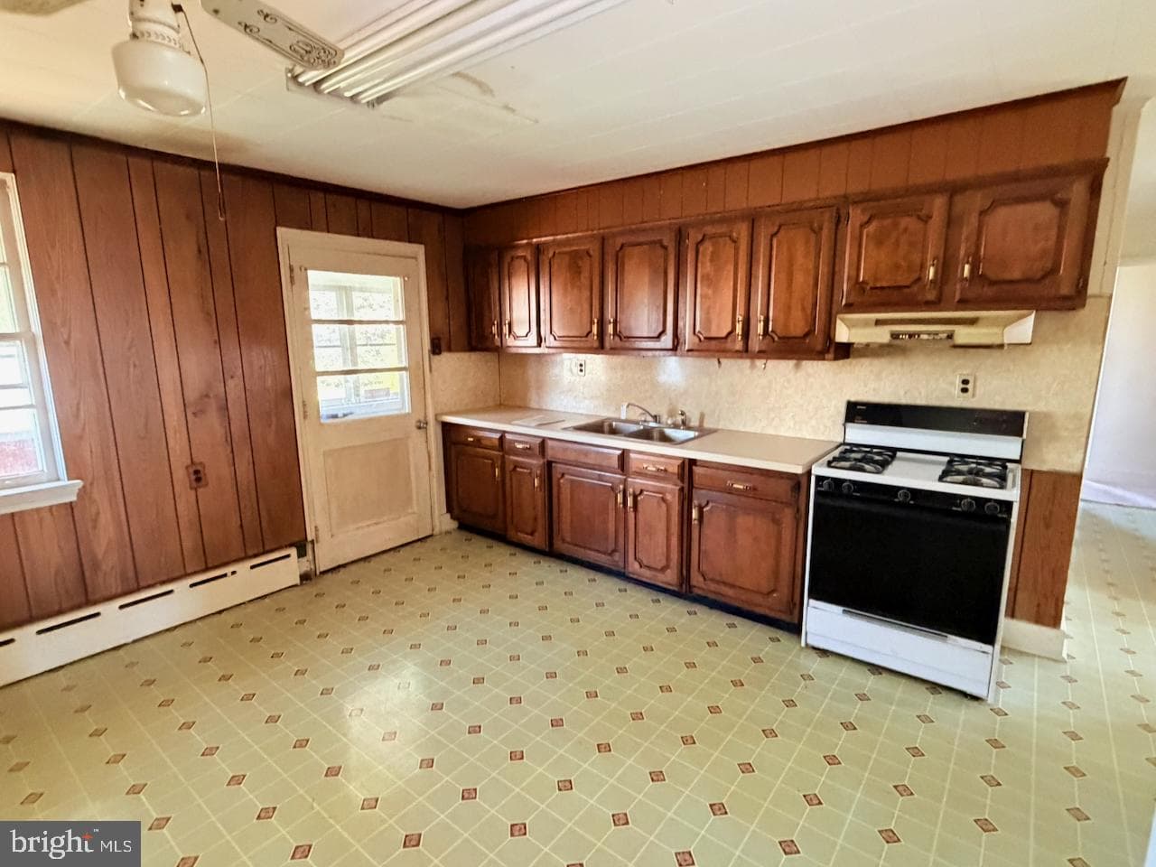 318 Chestnut Street photo 7