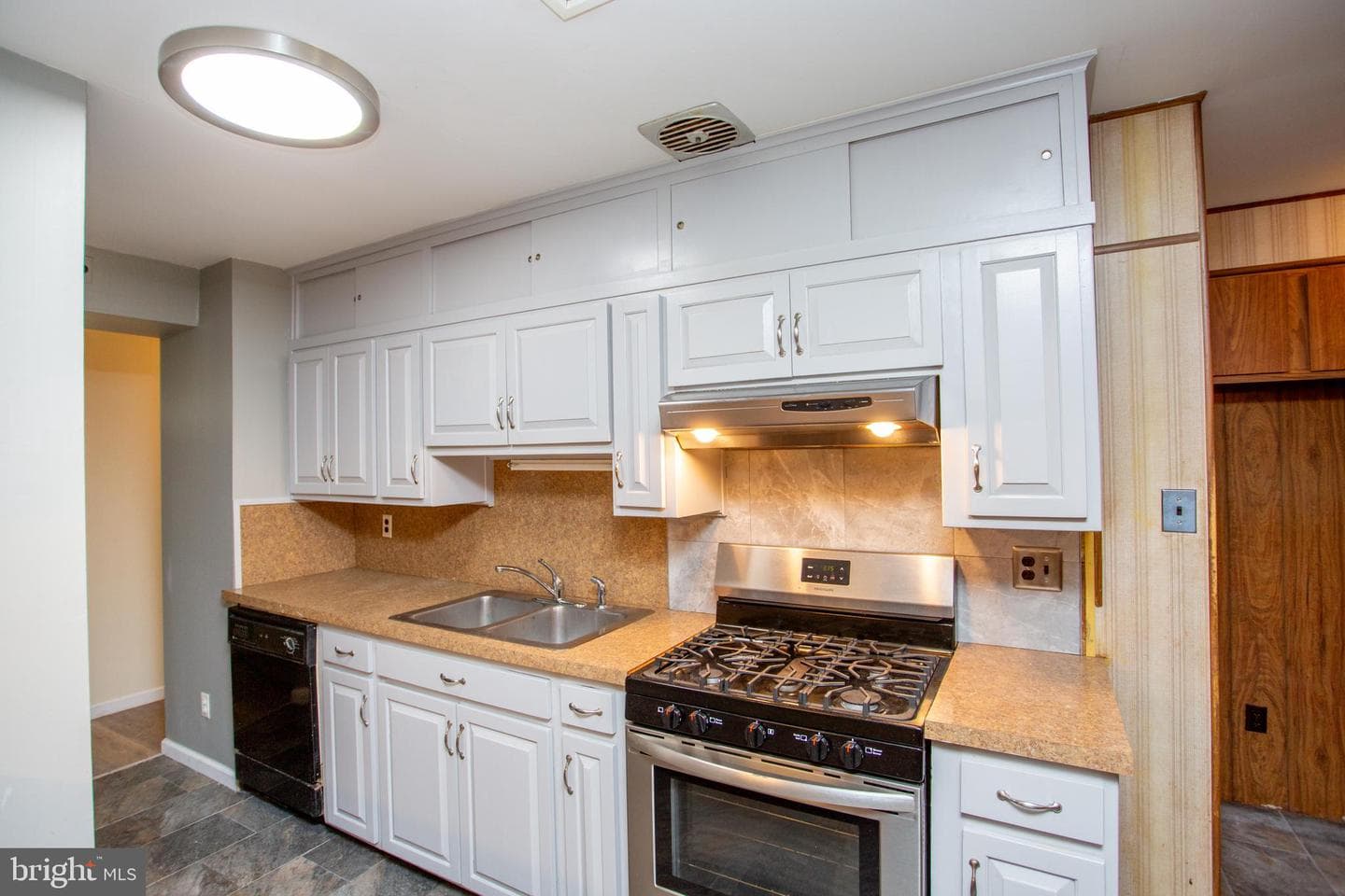 2114 Chestnut photo 9