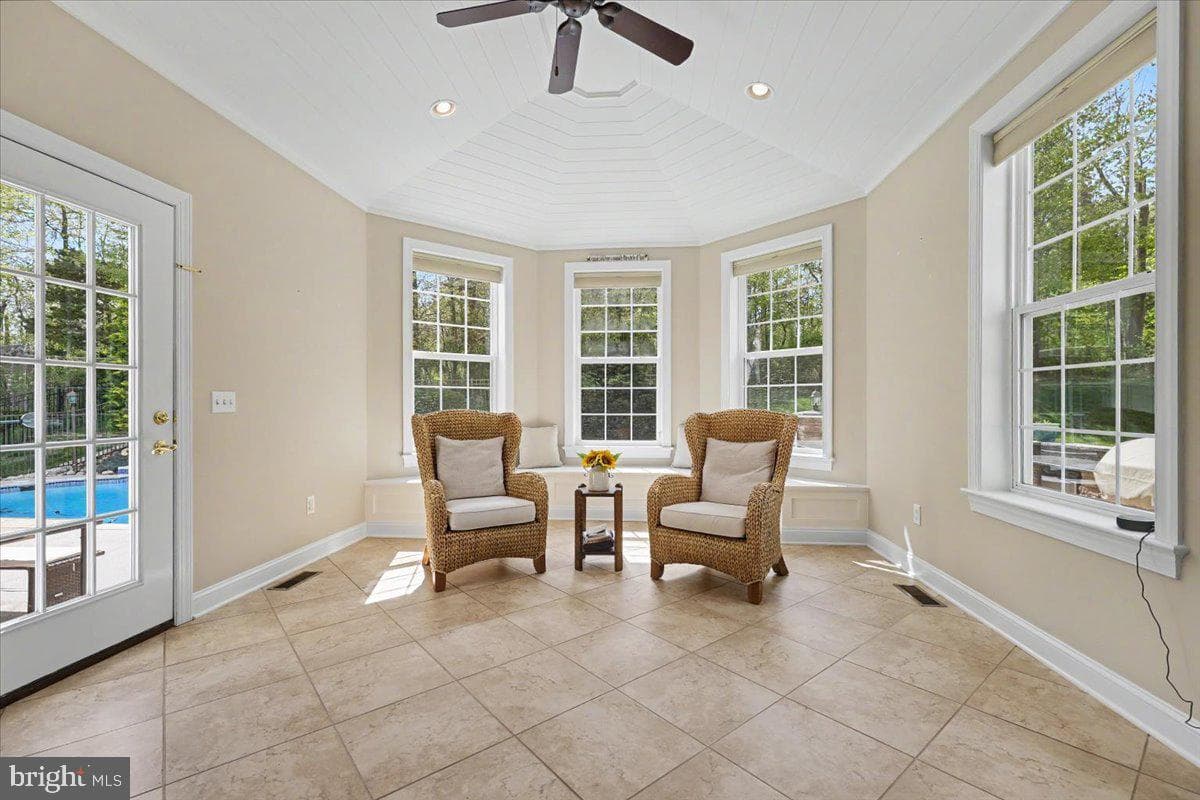 108 Matthew Lane photo 18