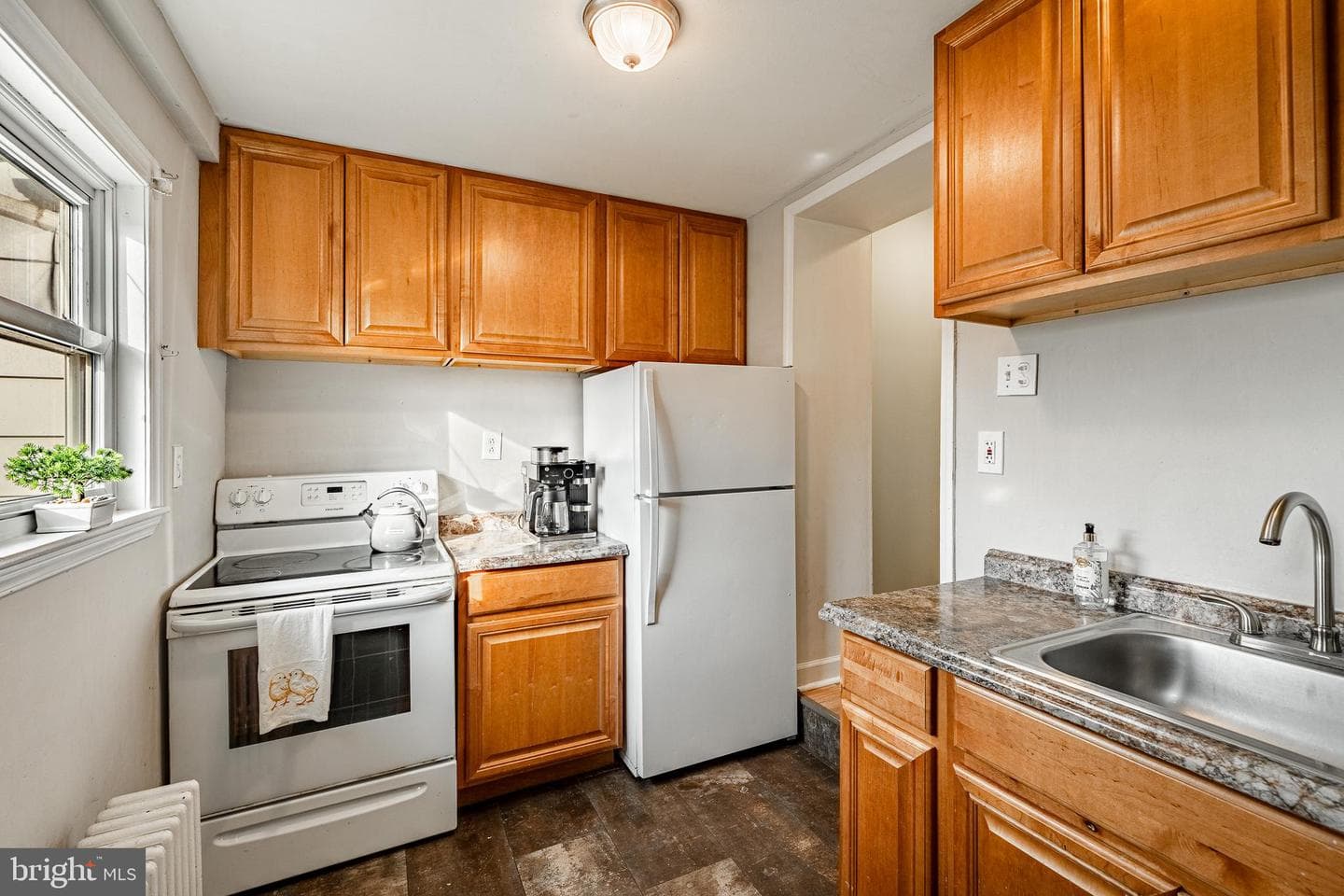 610 N Cannon Avenue photo 8