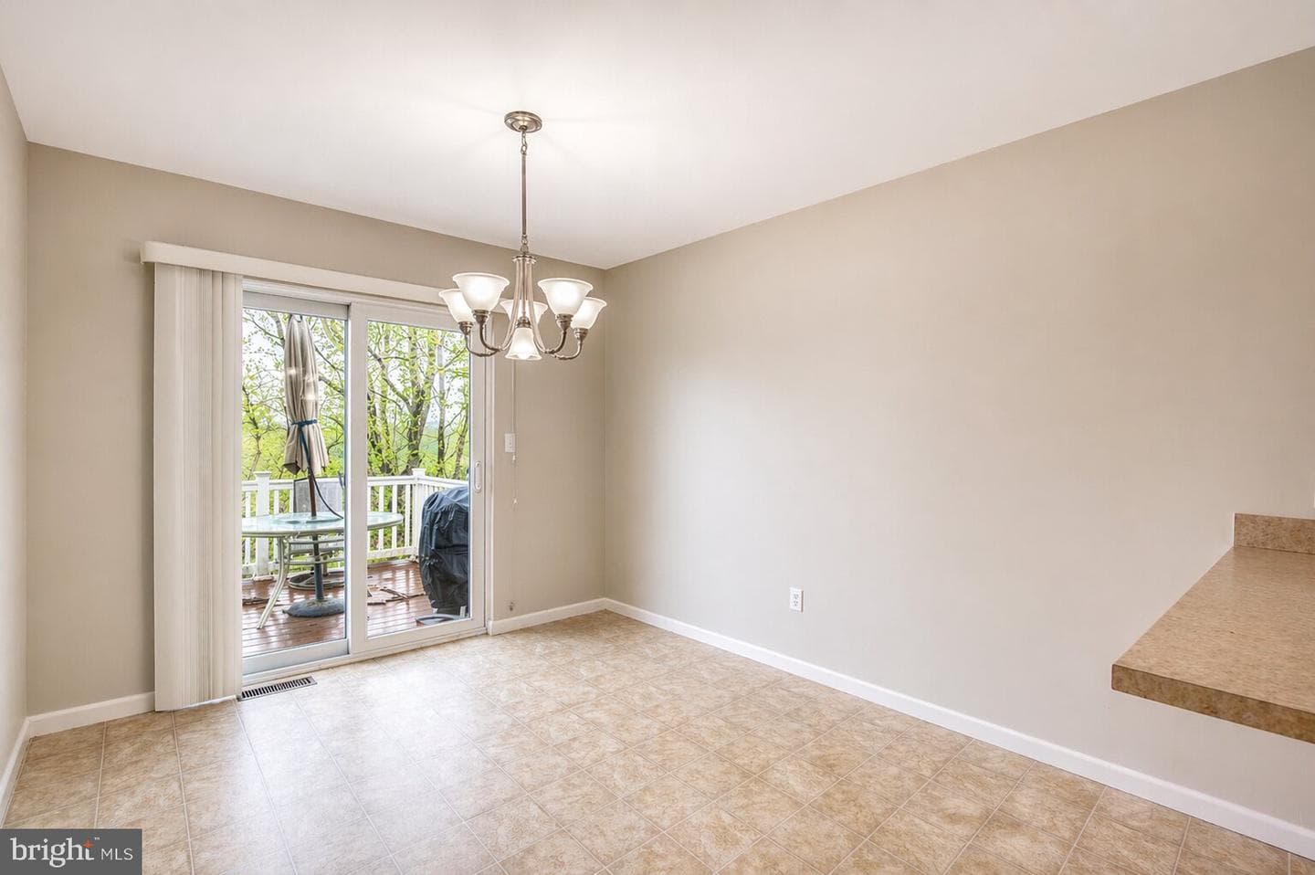 117 W Harmony Drive photo 15