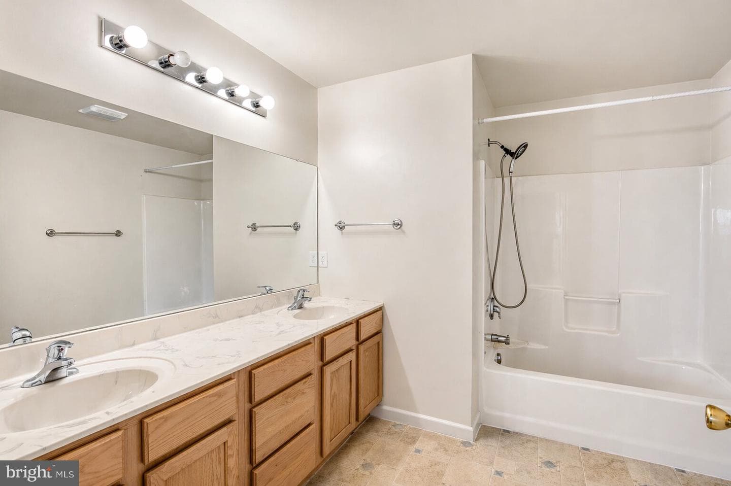 117 W Harmony Drive photo 21
