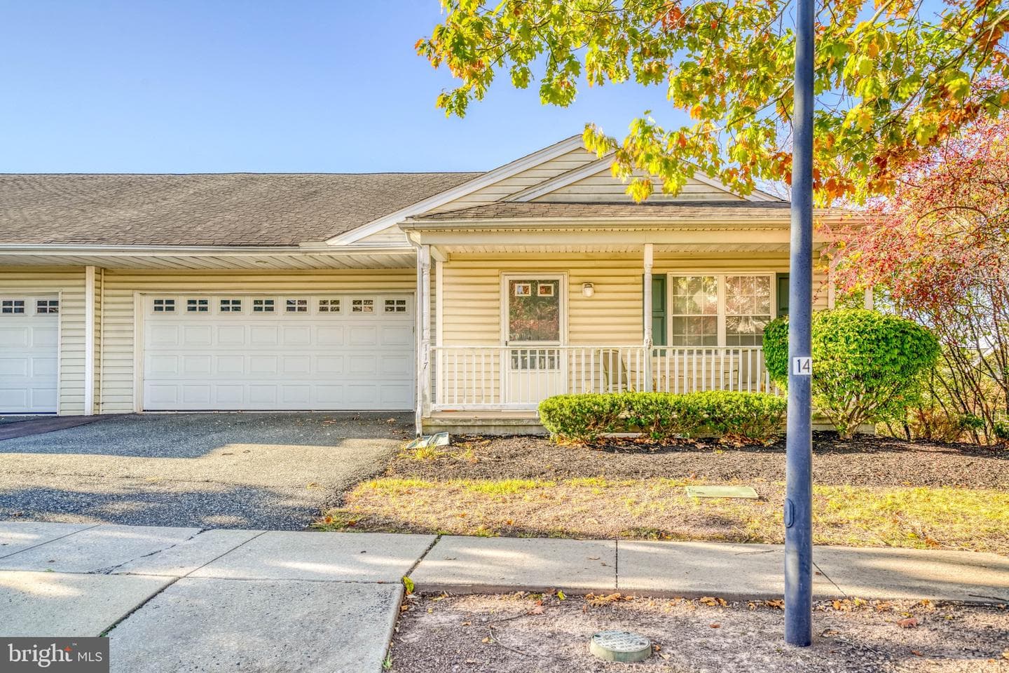 117 W Harmony Drive photo 3