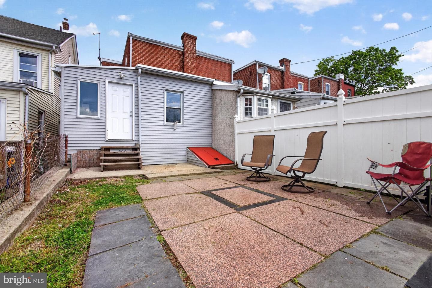 890 South Street photo 17