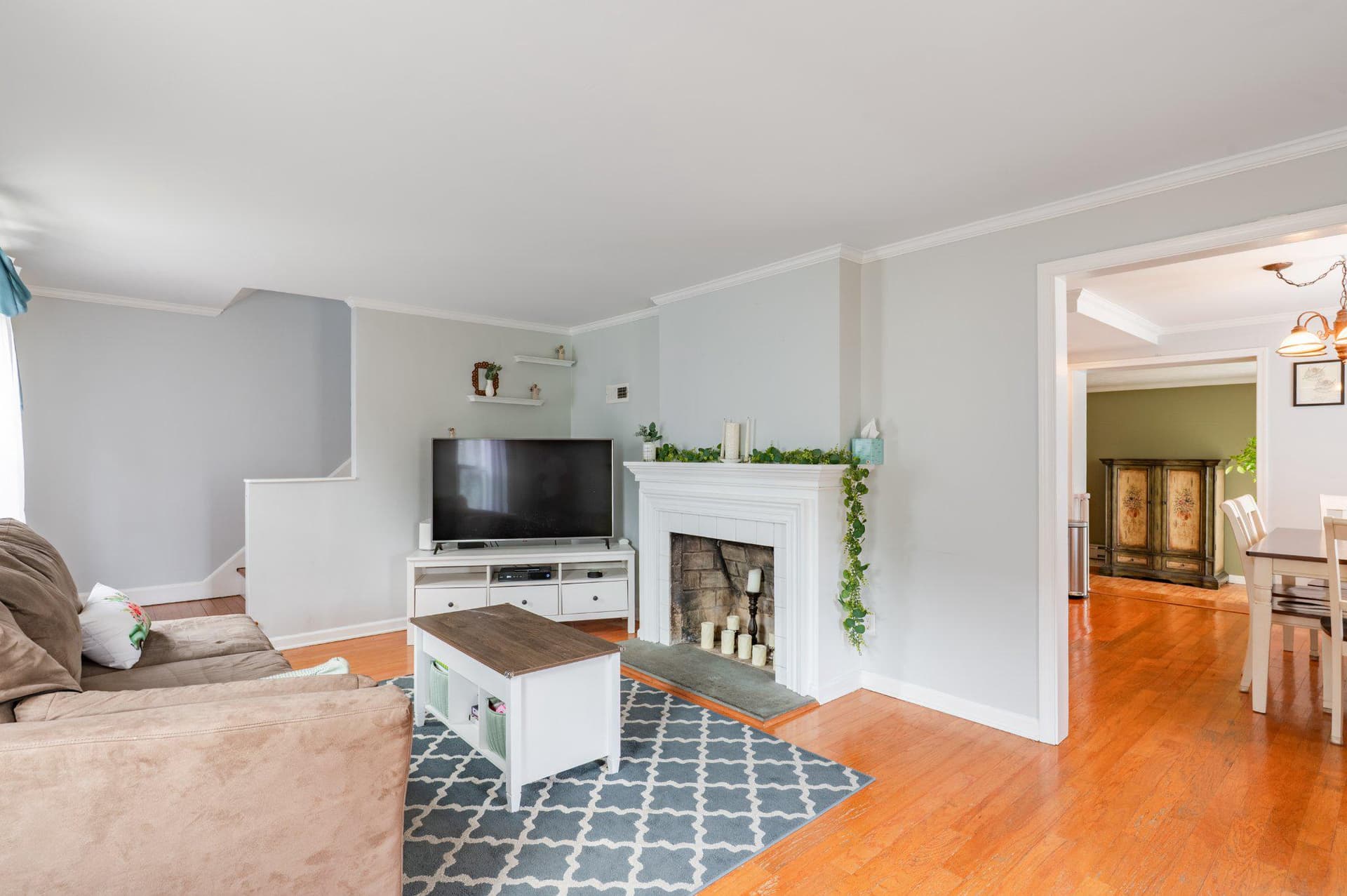 464 N Tyson Avenue photo 4