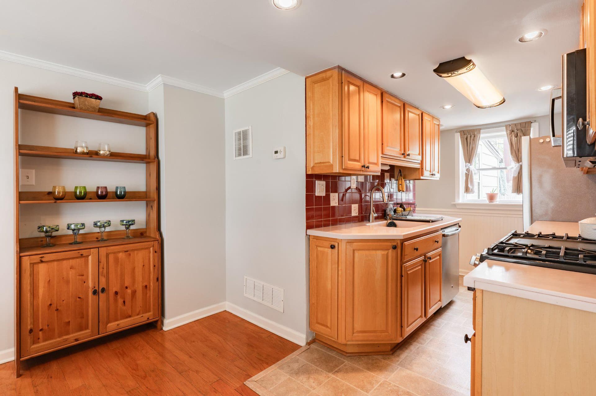 464 N Tyson Avenue photo 8