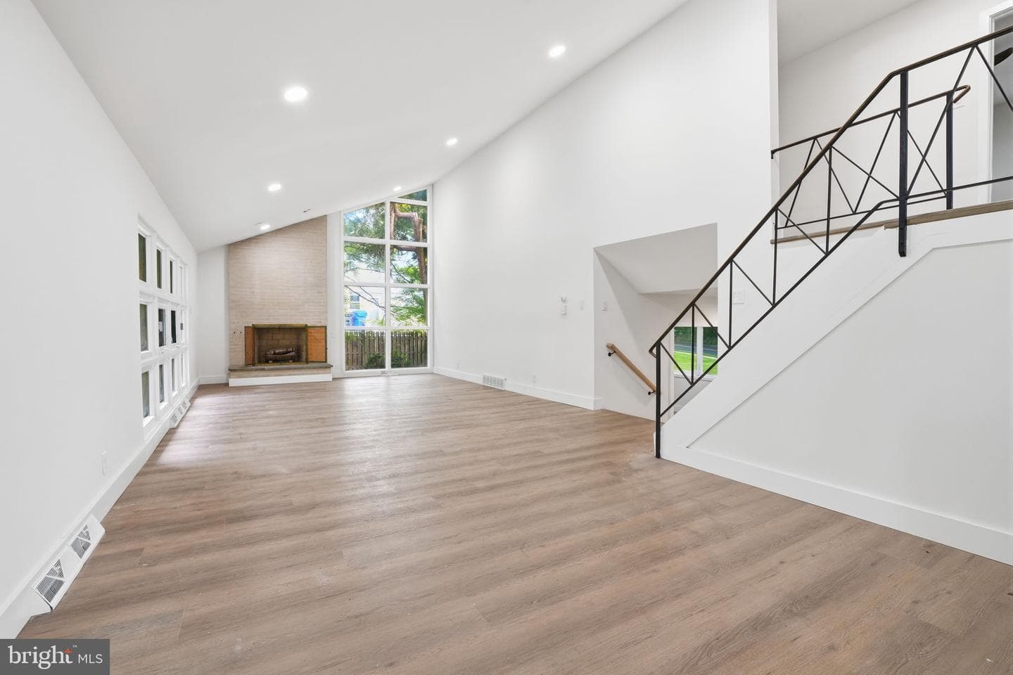 7931 Jenkintown Road photo 22