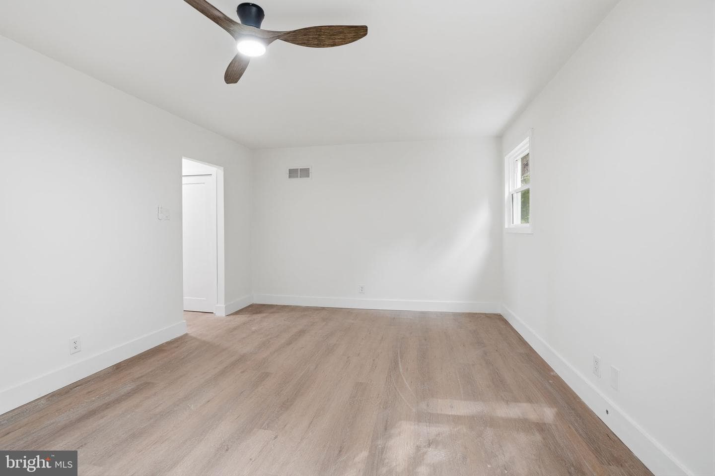 7931 Jenkintown Road photo 32
