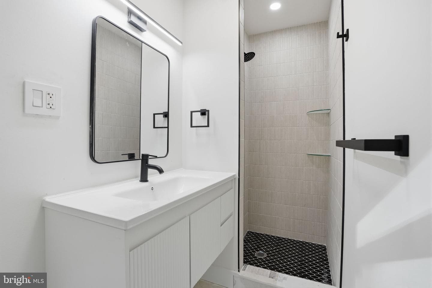 7931 Jenkintown Road photo 33