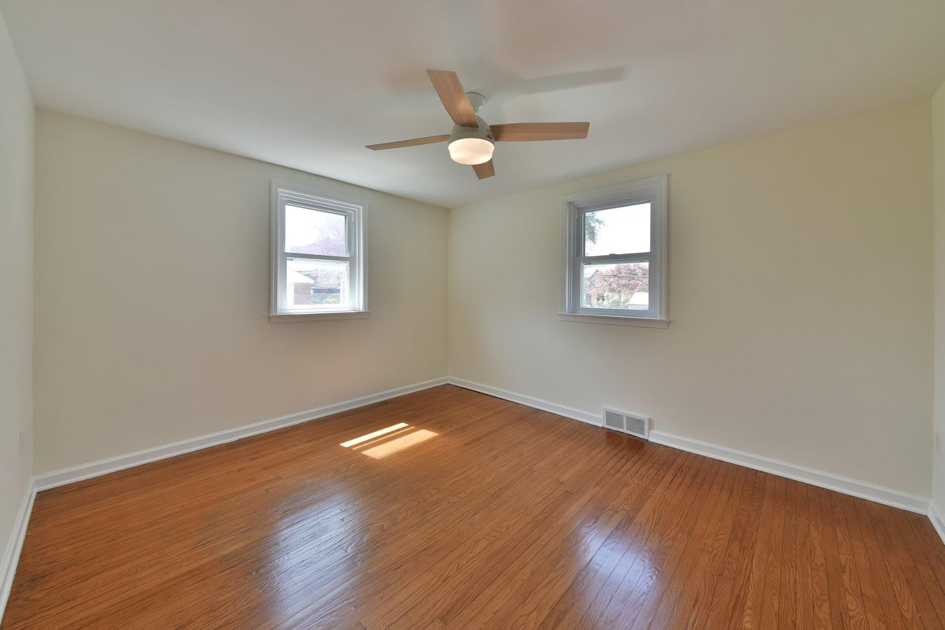 134 Shelmire Street photo 15