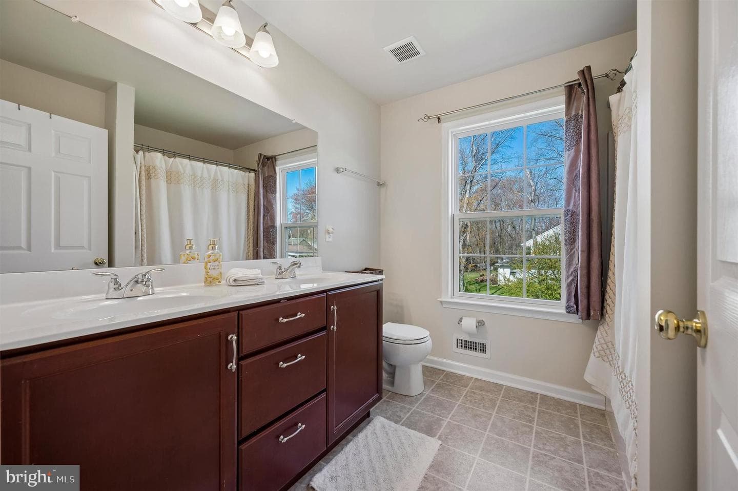 1474 N Line Street photo 17