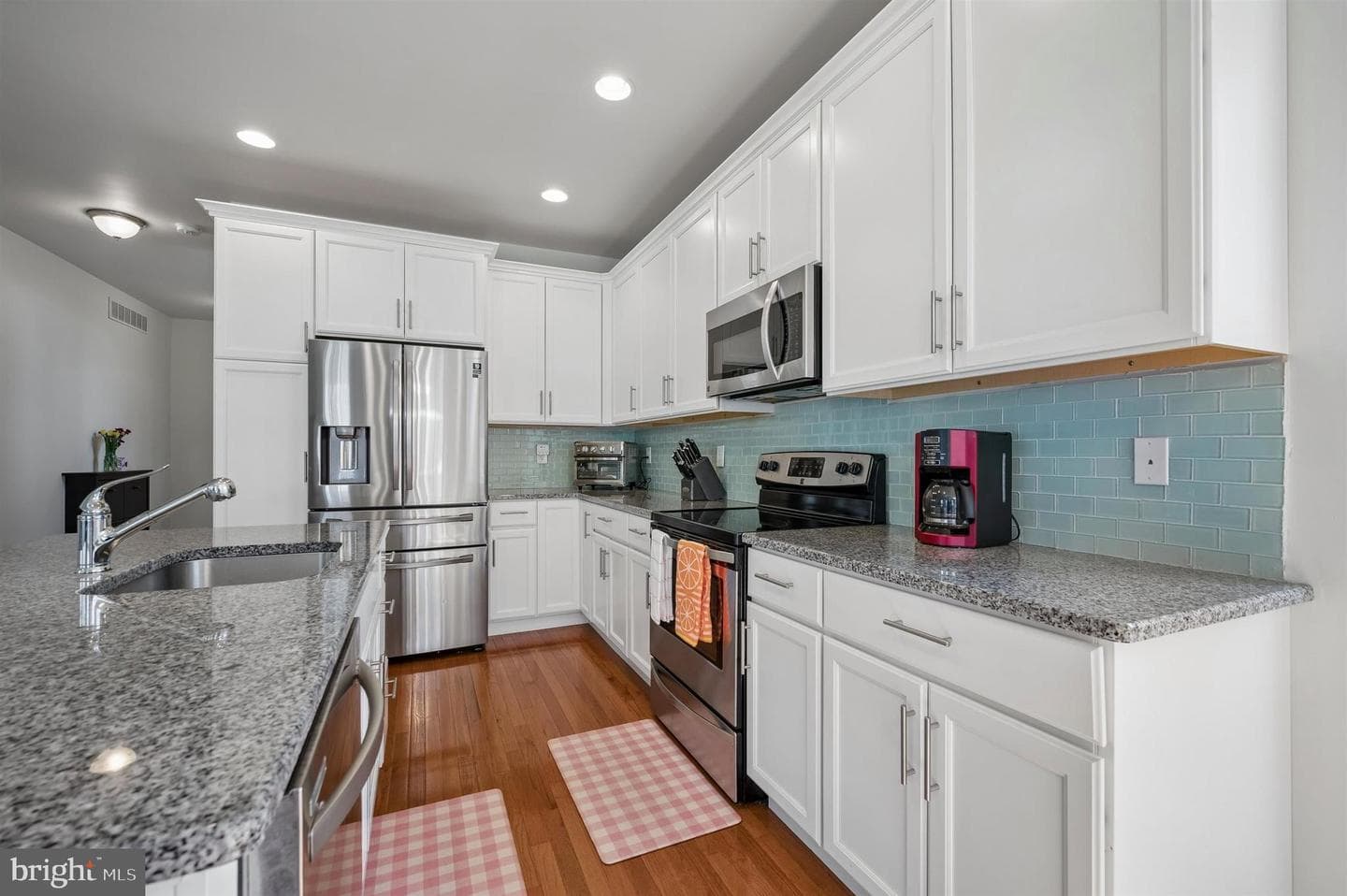 1474 N Line Street photo 6