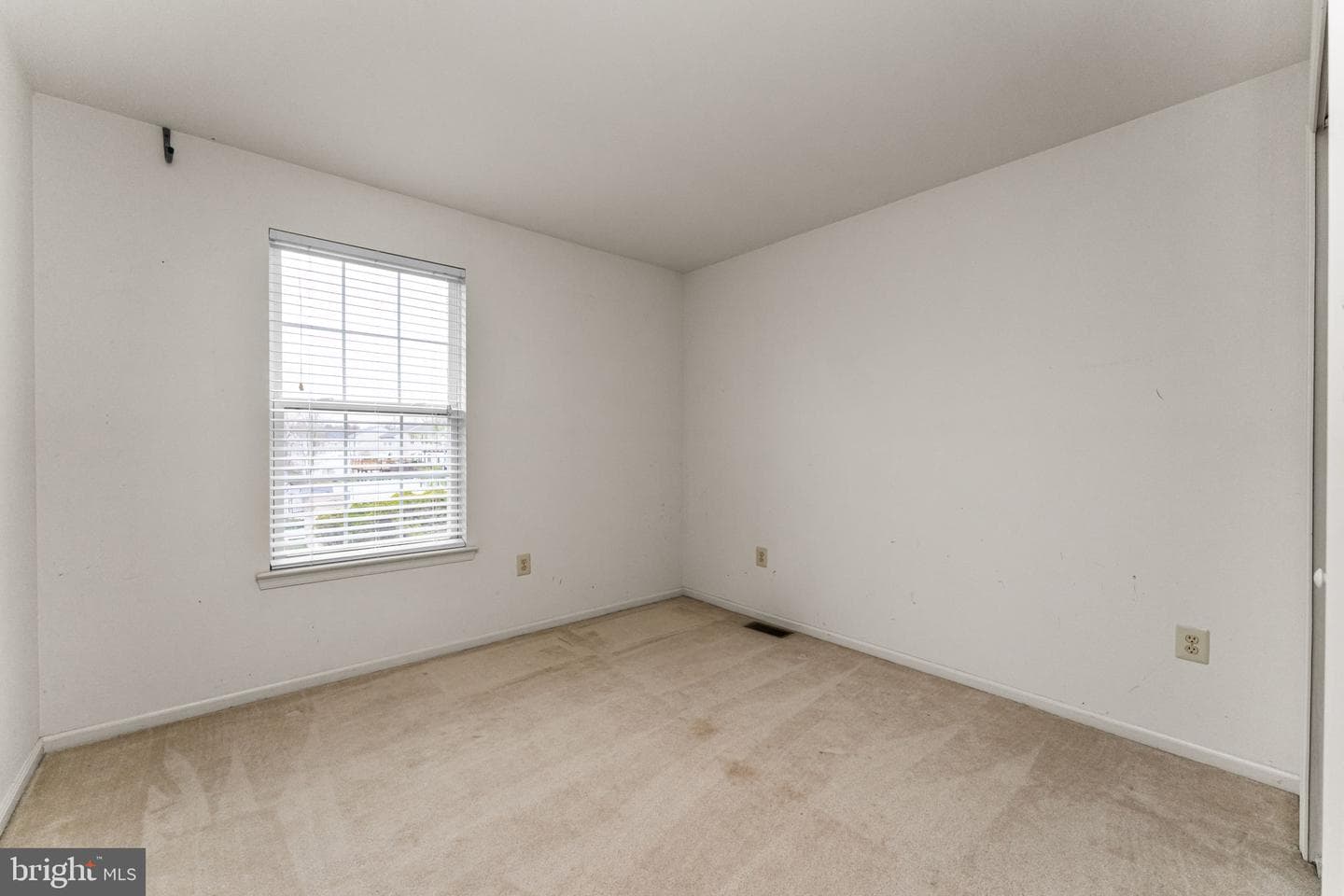 769 Hunter Drive photo 20