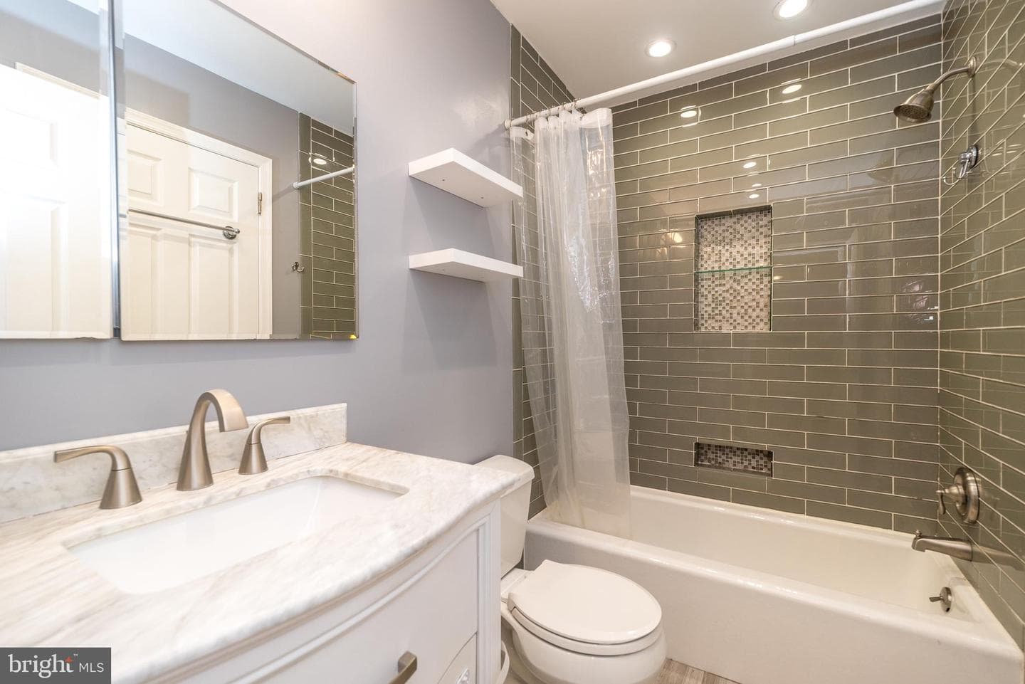 177 Seckel Court photo 3