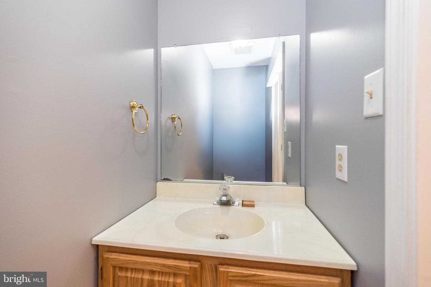 177 Seckel Court photo 8