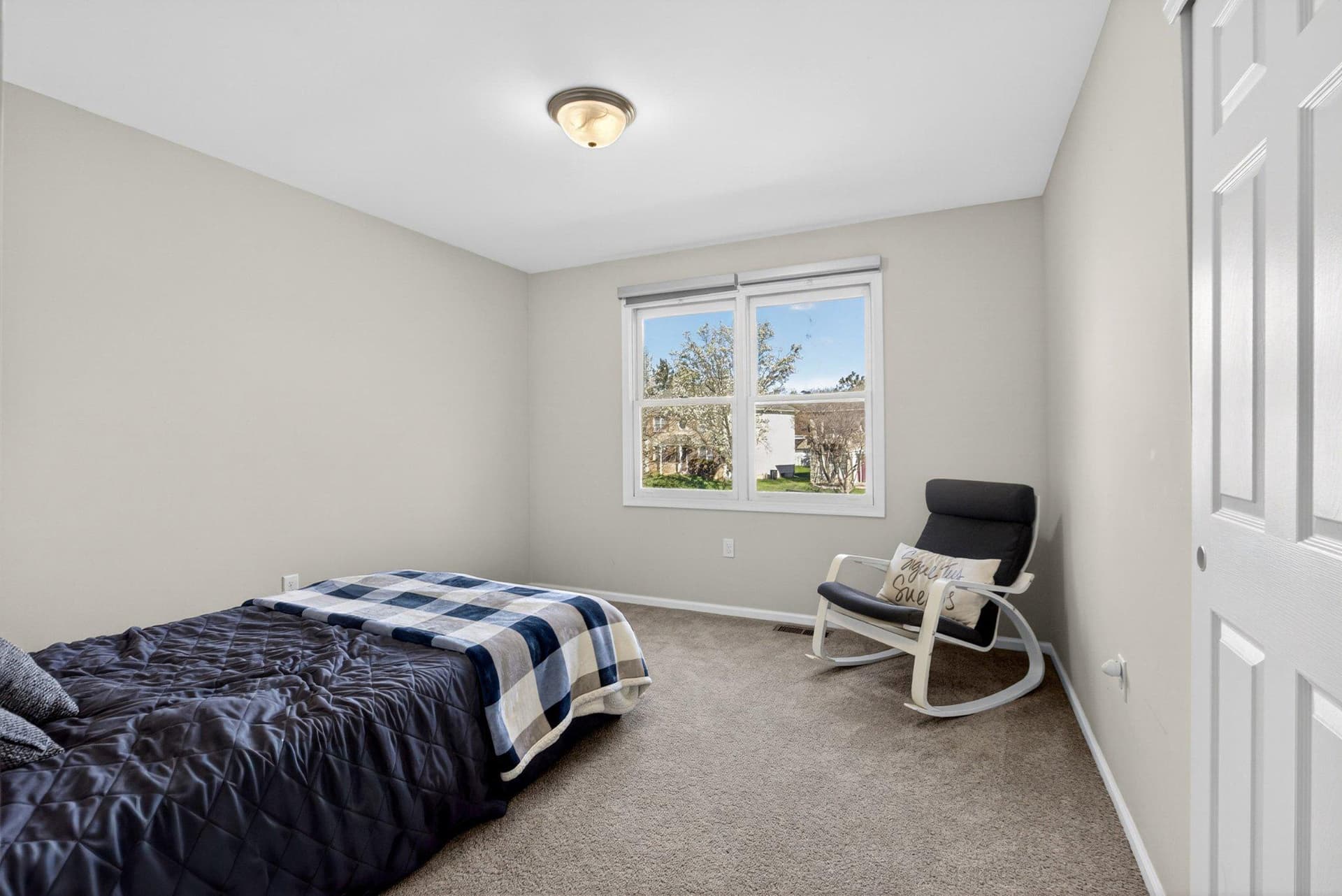 154 Hunsicker Drive photo 30