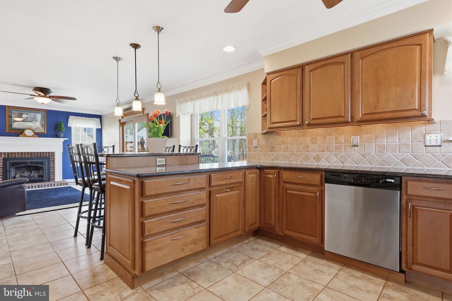 327 Abbey Lane photo 12