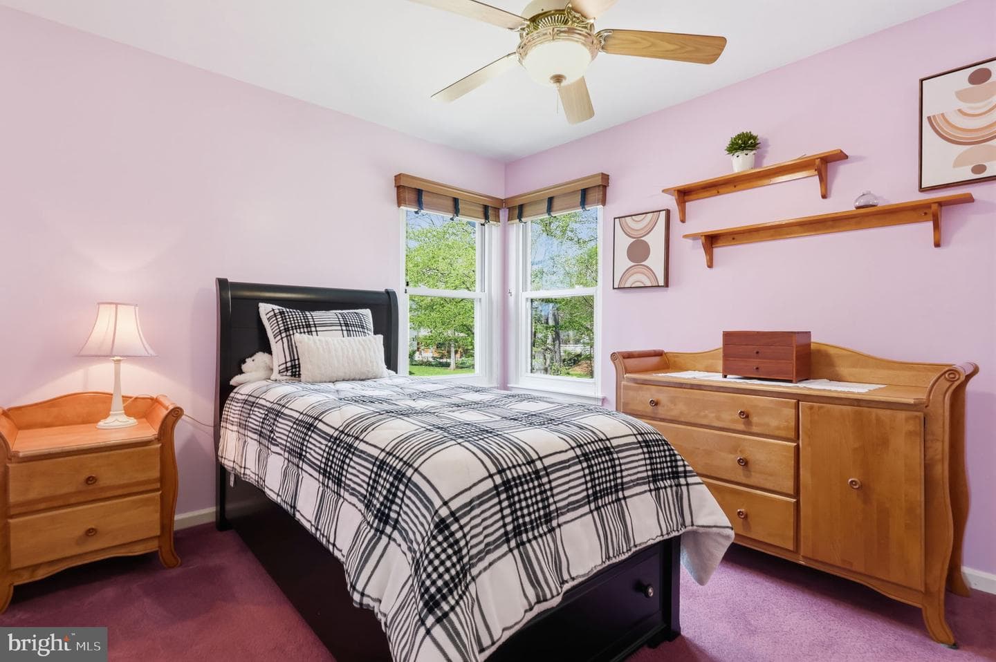 327 Abbey Lane photo 20
