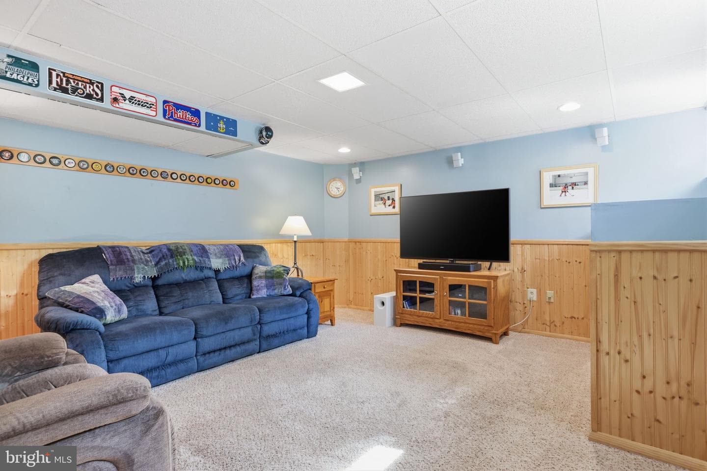 327 Abbey Lane photo 30
