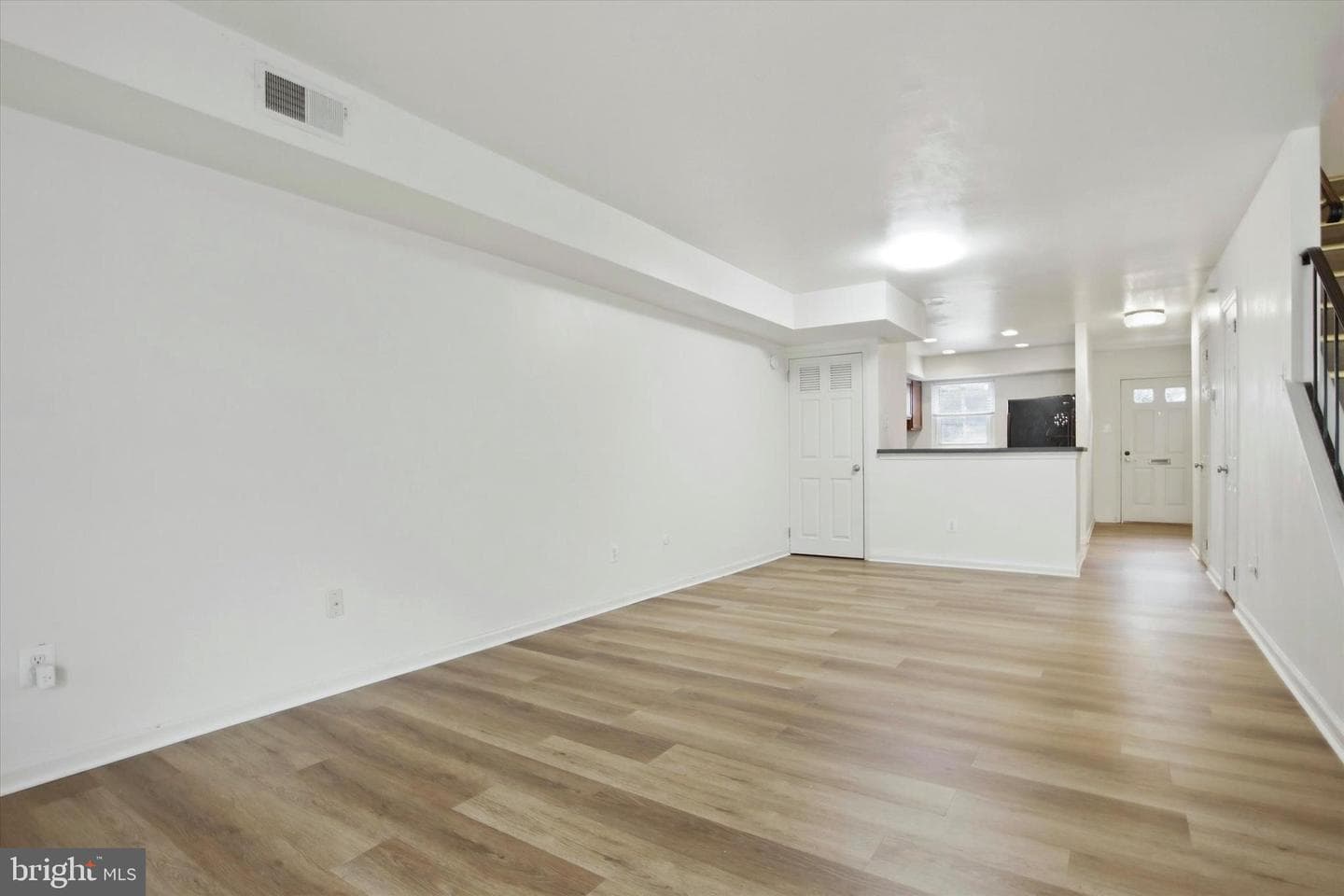 32 Coventry Court #111 U-32 photo 6