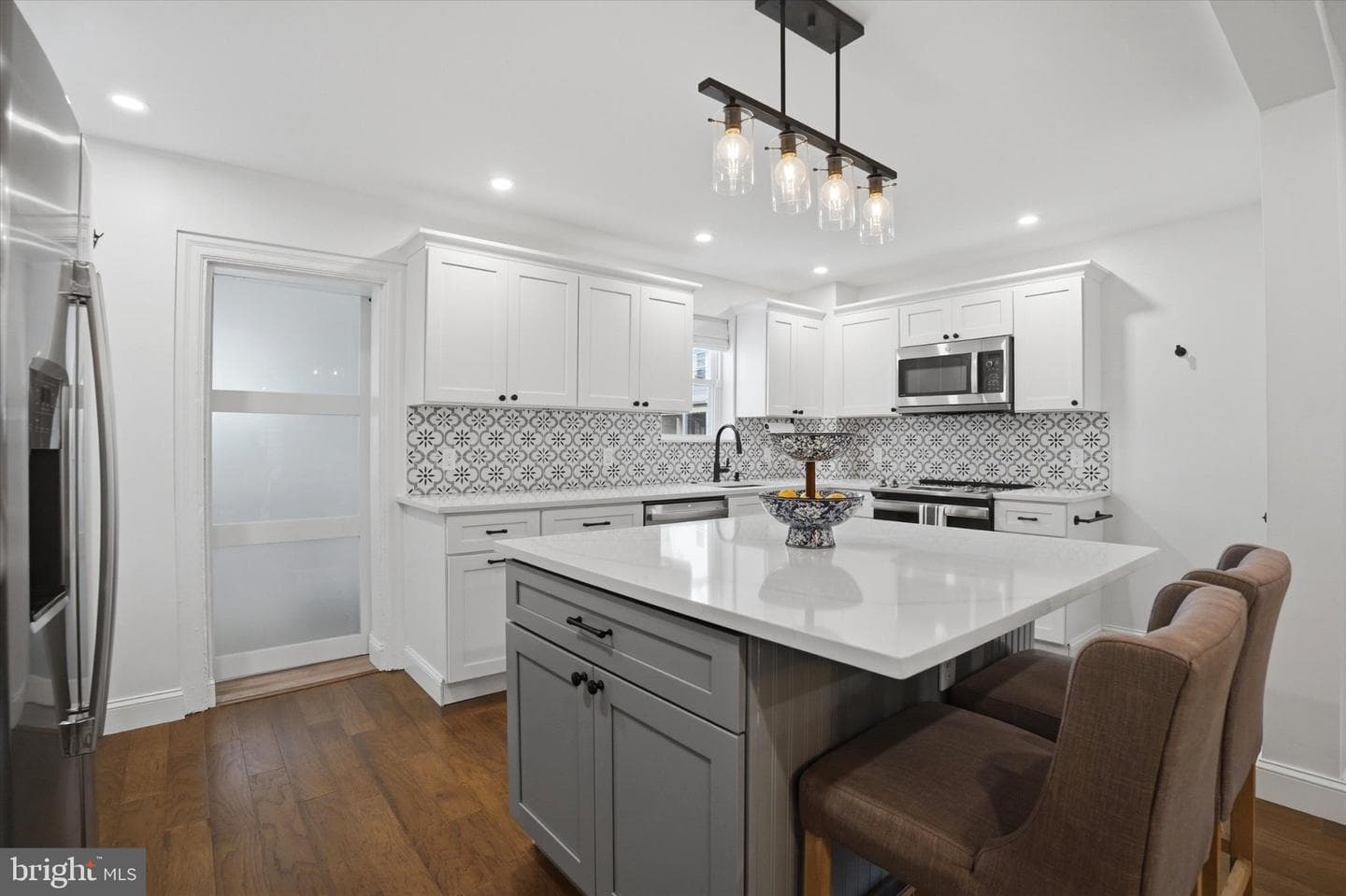 90 Greenfield Avenue photo 8